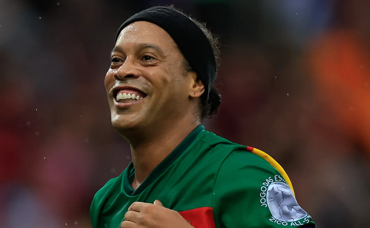 Ronaldinho Returns from Retirement to Join Ravenna