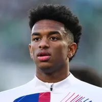 Alejandro Balde’s Barcelona future in doubt after Hansi Flick calls for ‘100% commitment’ amid Manchester United links