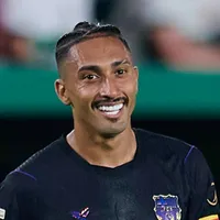 As Julian Alvarez pursuit stalls, Raphinha prepares to step up as Barcelona’s central striker