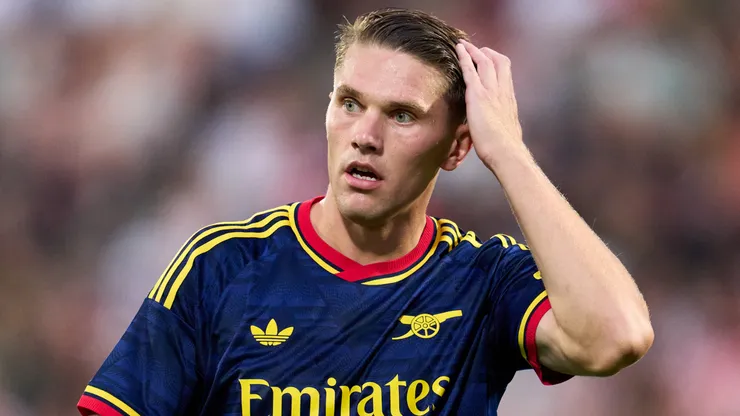 Viktor Gyokeres of Arsenal FC looks on