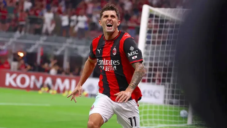 Christian Pulisic of AC Milan scores
