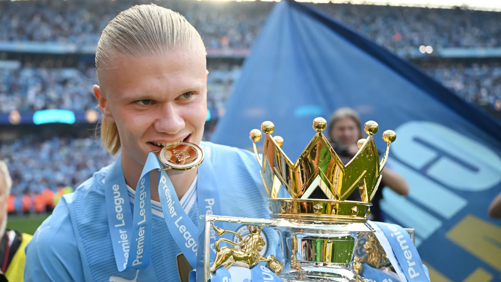 haaland premier league trophy