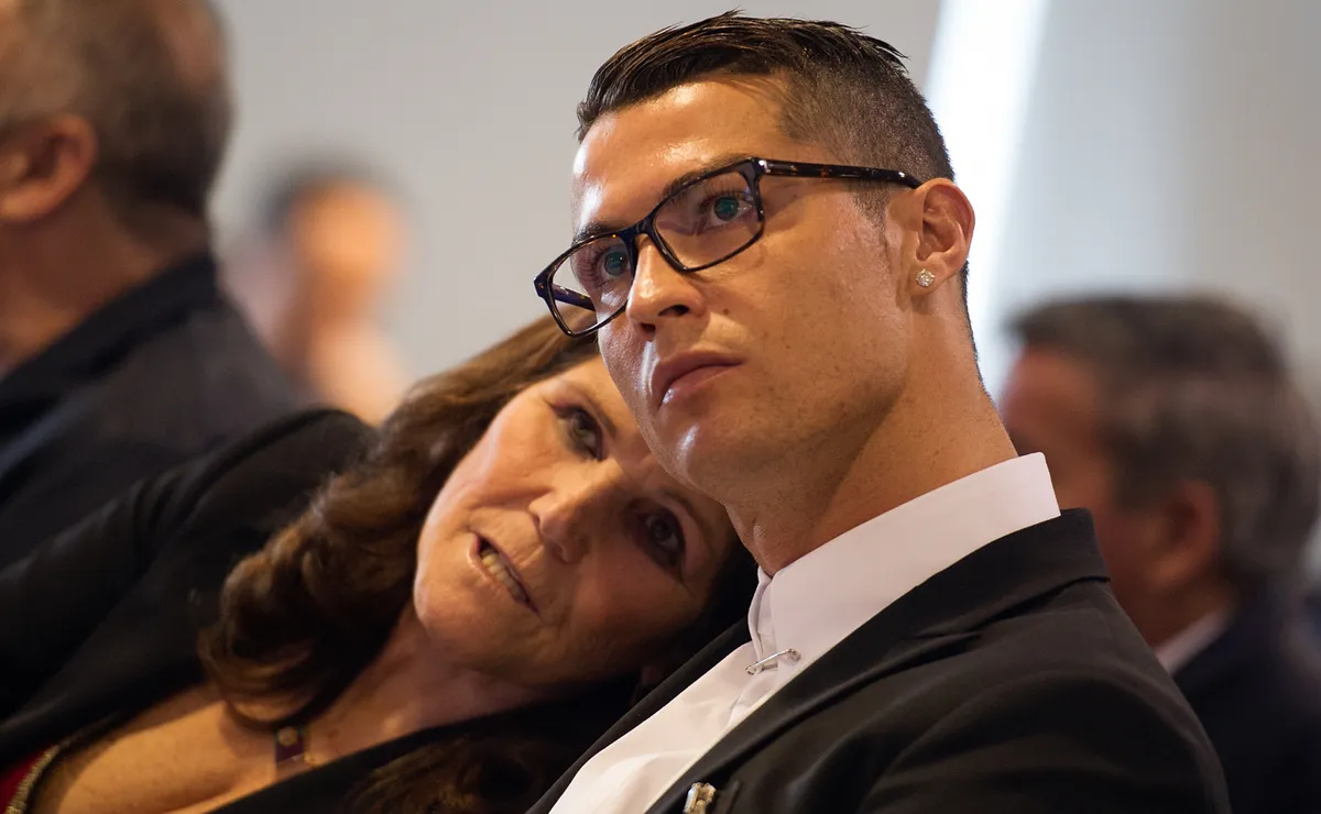 Cristiano Ronaldo’s mother sends warning to Portugal in defence of her son’s legacy as Jorge Jesus rift continues