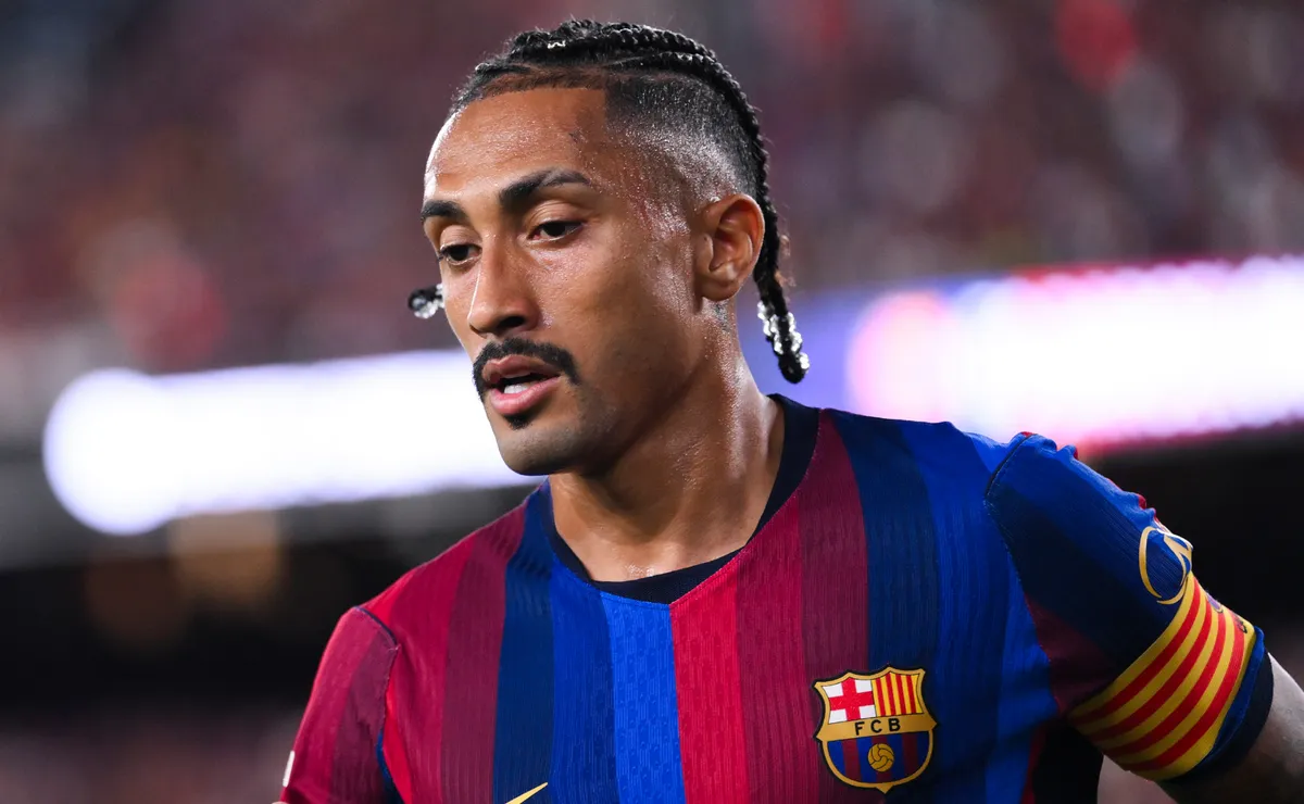 Raphinha to Miss Two Matches for Barcelona Due to Injury