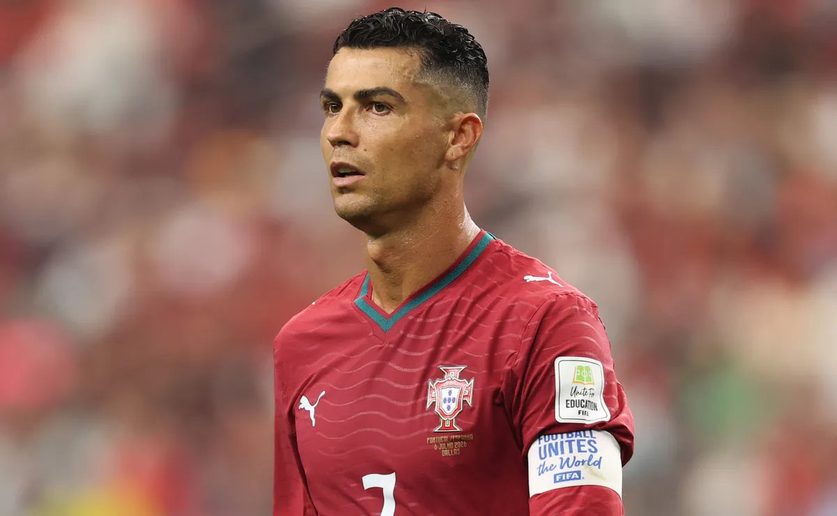 Cristiano Ronaldo's Sister Questions His Return to Portugal Amid Coach Dispute