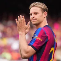 Why is Frenkie de Jong not playing today for Barcelona against Real Betis in 2026-27 LaLiga game?