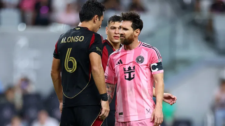 Junior Alonso #6 of Atlanta United