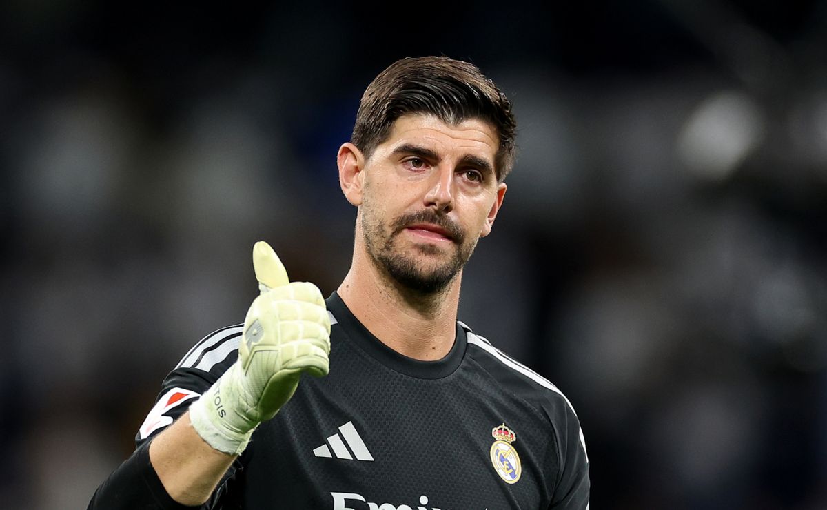 Real Madrid Fans Turn El Clásico Heat into a Protest Against La Liga Refereeing and Barcelona