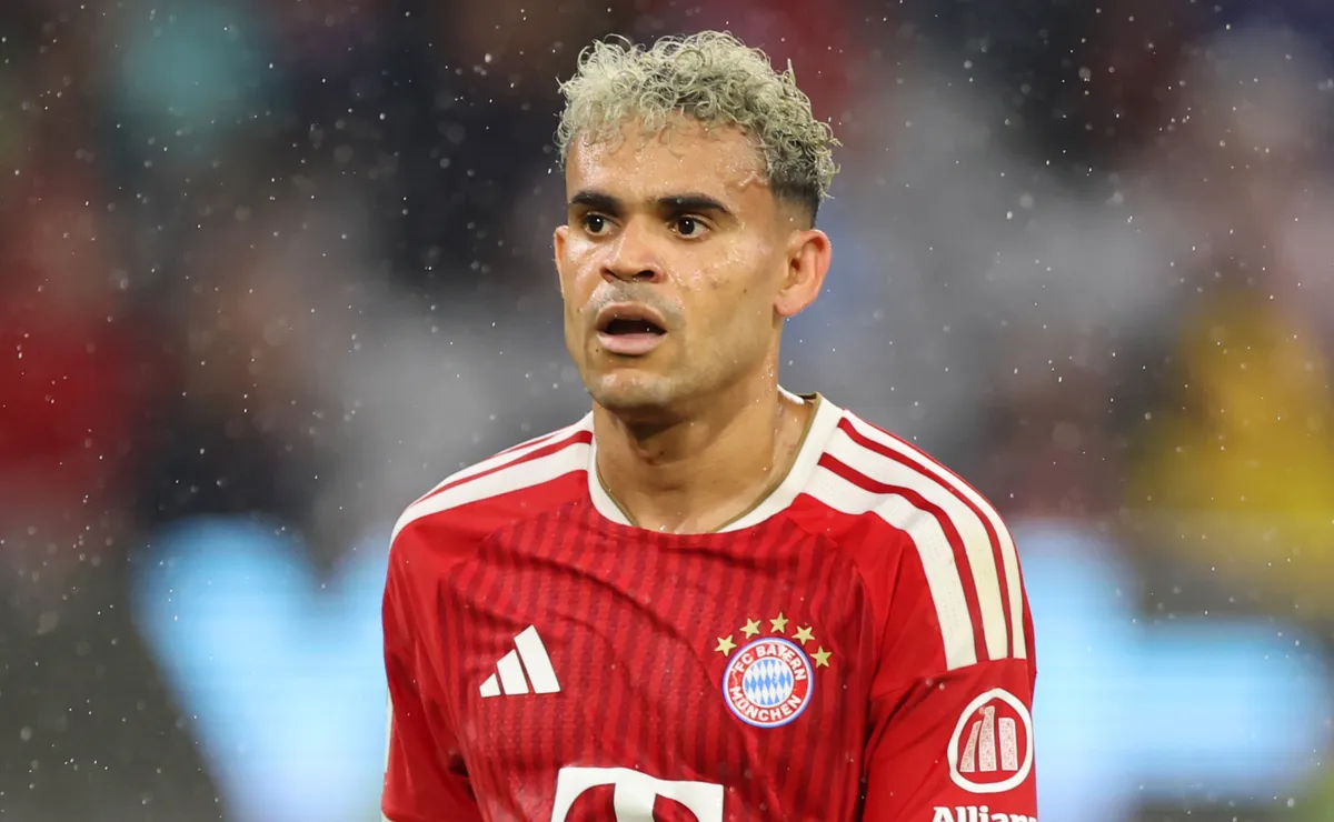 Why is Luis Diaz not starting for Bayern Munich vs Arsenal in 2026-27 UEFA Champions League?