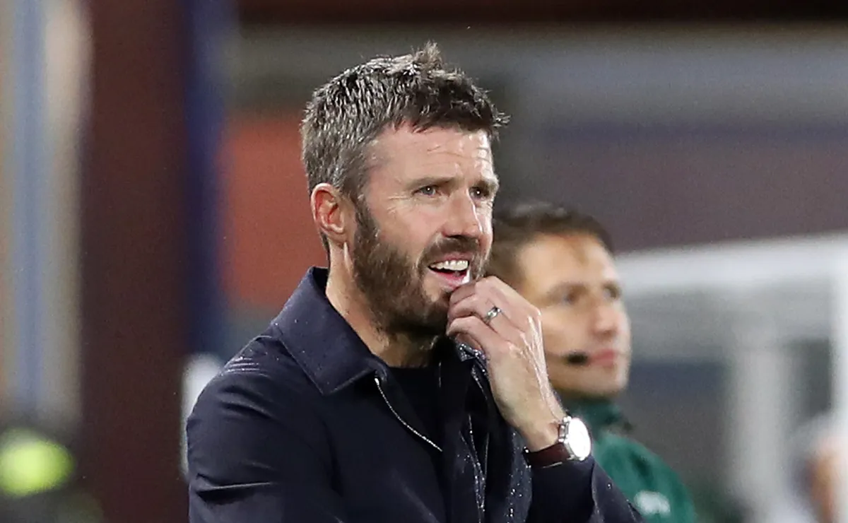 Michael Carrick apologizes to Manchester United fans after humiliating 4-1 Como demolition